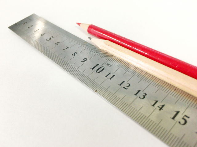 電工さんの工具箱  第32回「直尺」直線を測る、直線に切るの画像